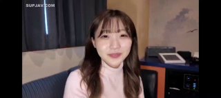 年轻的红发荡妇乱搞，并在她的脸和嘴里射了很多精液 Elena Ross